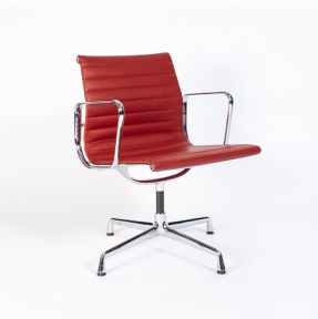 Eetkamerstoel - Vitra EA108 rood leder chroom